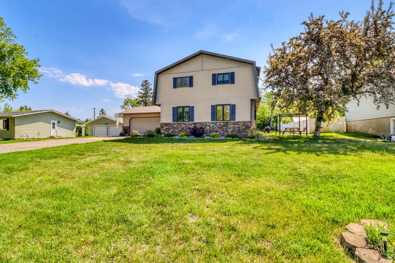 1315 Loring Ave, Detroit Lakes, MN 56501