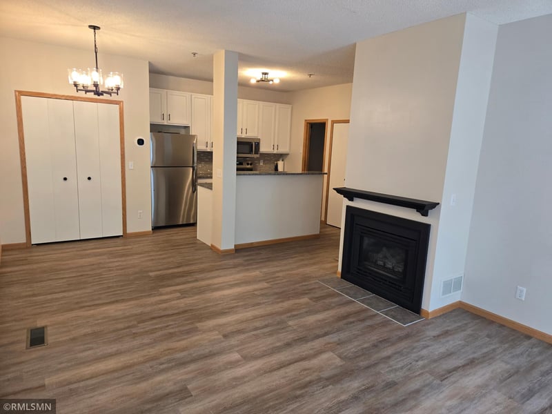 8300 Kimball Dr, Eden Prairie, MN 55347