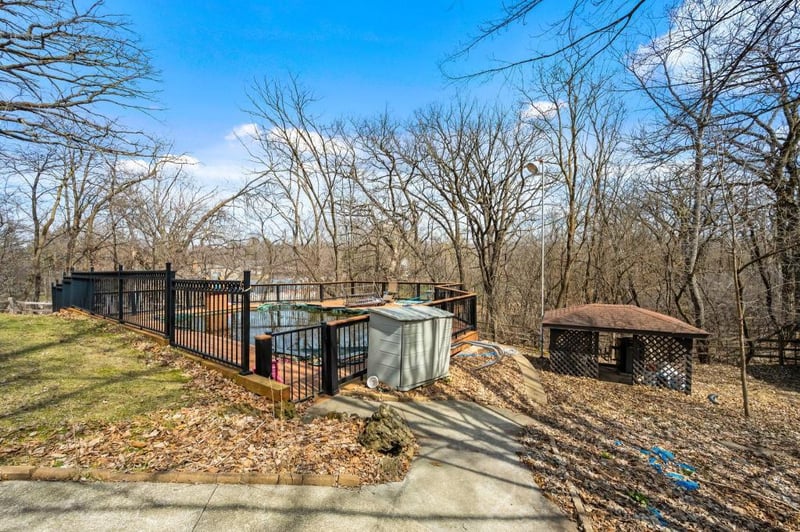 17125 Stodola, Minnetonka, MN 55345