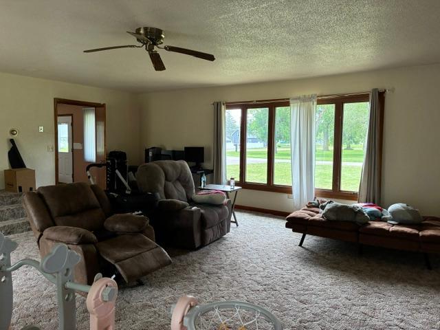 1121 W 6th St, Graceville, MN 56240
