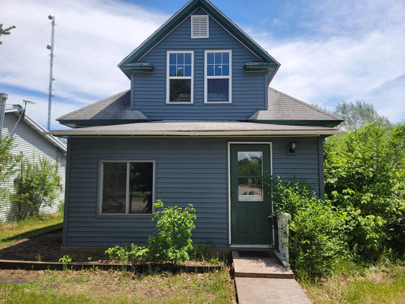 320 8th St SE #B, Staples, MN 56479
