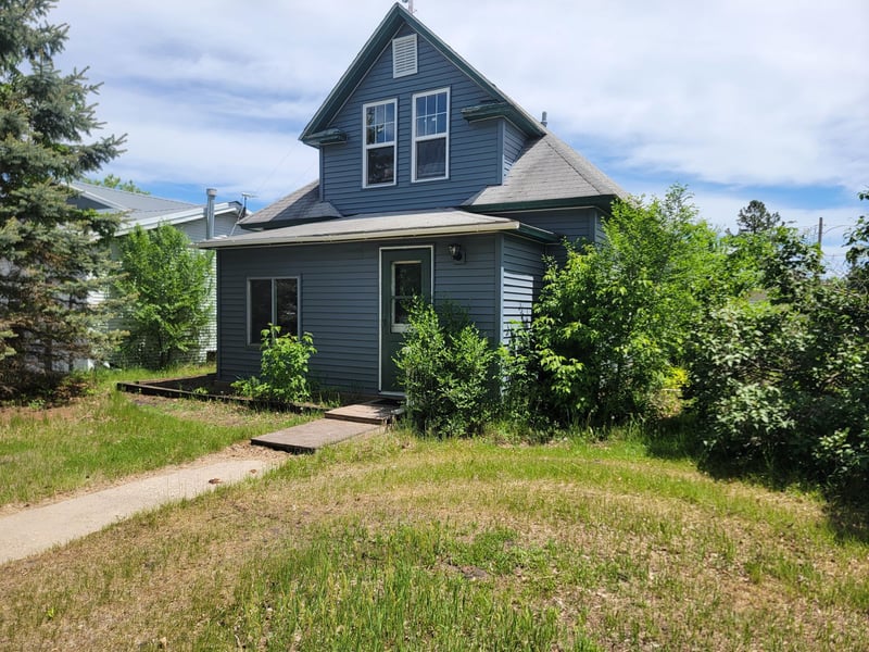 320 8th St SE #B, Staples, MN 56479