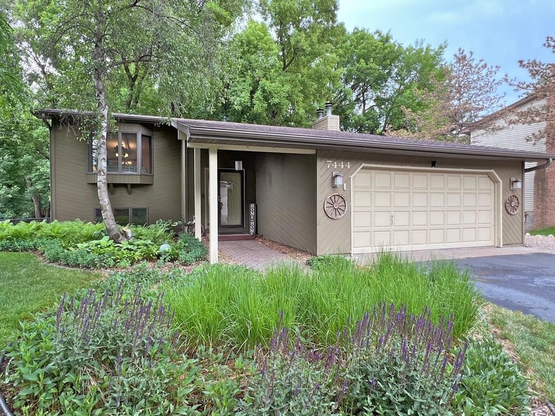 7444 Boyd Ave, Inver Grove Heights, MN 55076