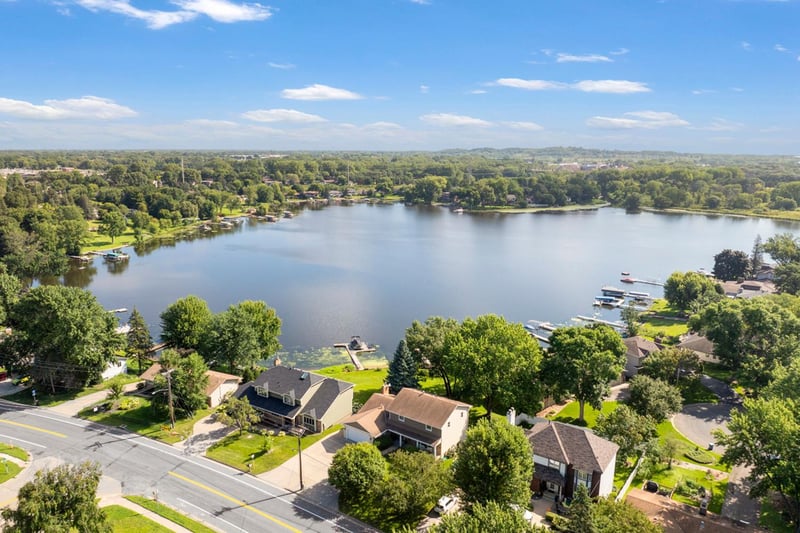 1975 Long Lake Rd, New Brighton, MN 55112