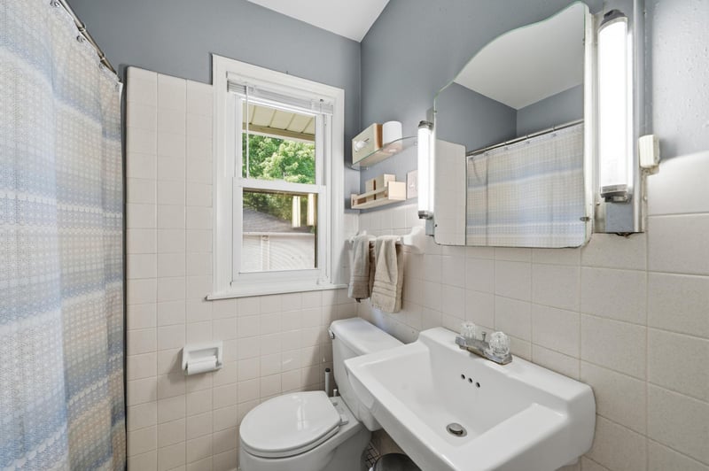 5124 Richmond Dr, Edina, MN 55436