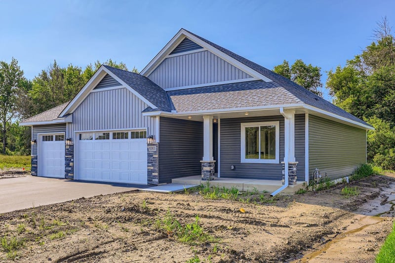 6363 Goodwin Ln, Wyoming, MN 55092
