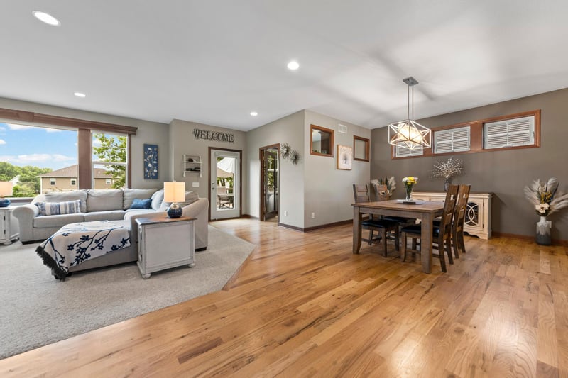 3339 Sunray Ct SW, Prior Lake, MN 55372