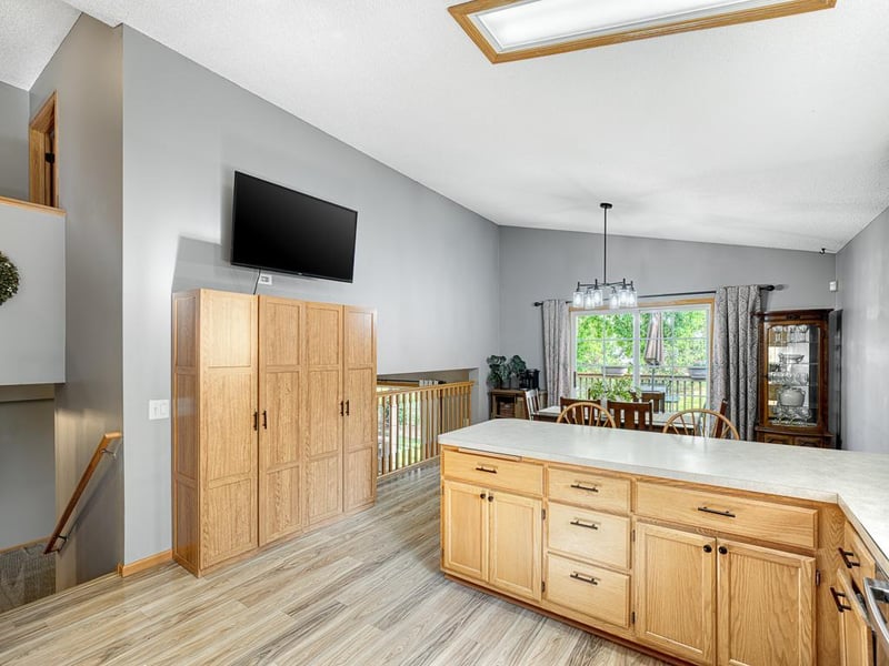921 Pine St, Farmington, MN 55024