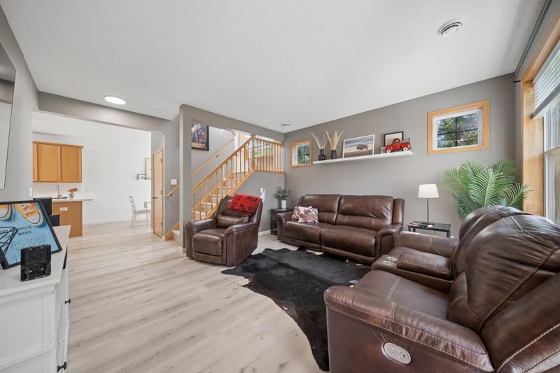 1564 Independence Dr #706, Northfield, MN 55057