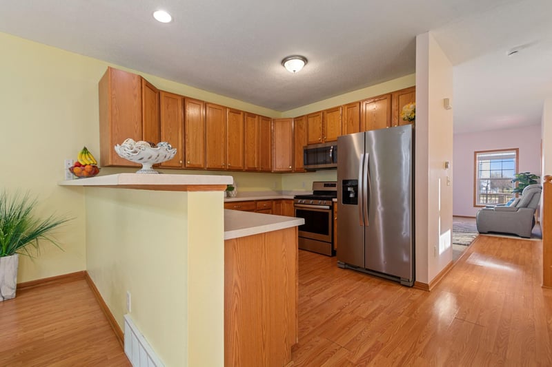 114006 Hundertmark Rd, Chaska, MN 55318