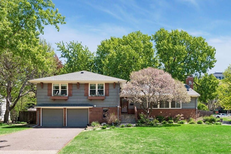 6717 Southdale Rd, Edina, MN 55435