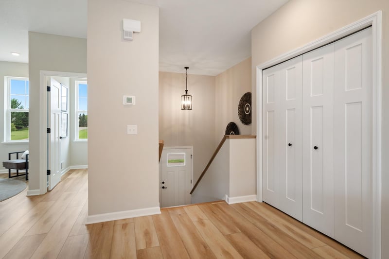 13627 Pine Dr, Rogers, MN 55374