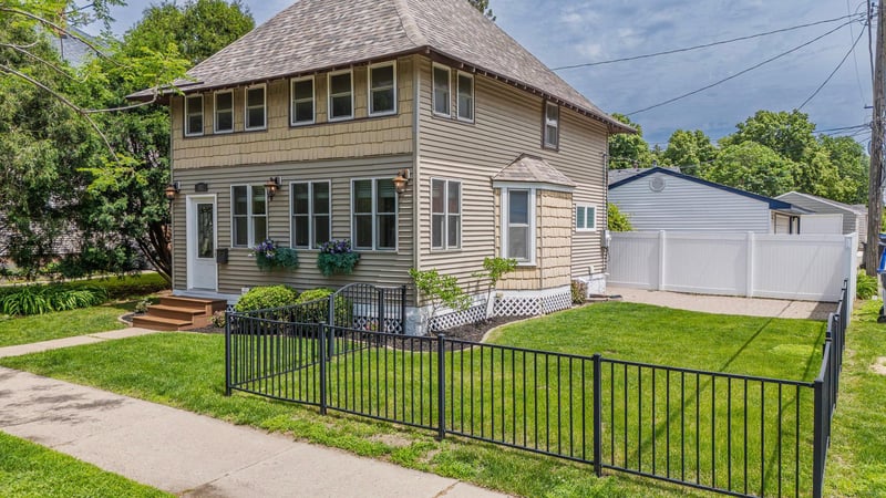 148 Wilder St N, Saint Paul, MN 55104