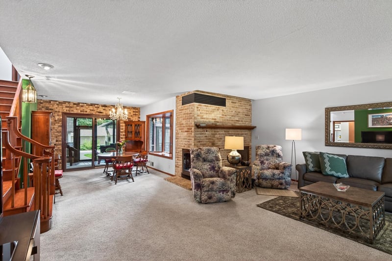 2307 Mckinley St NE, Minneapolis, MN 55418