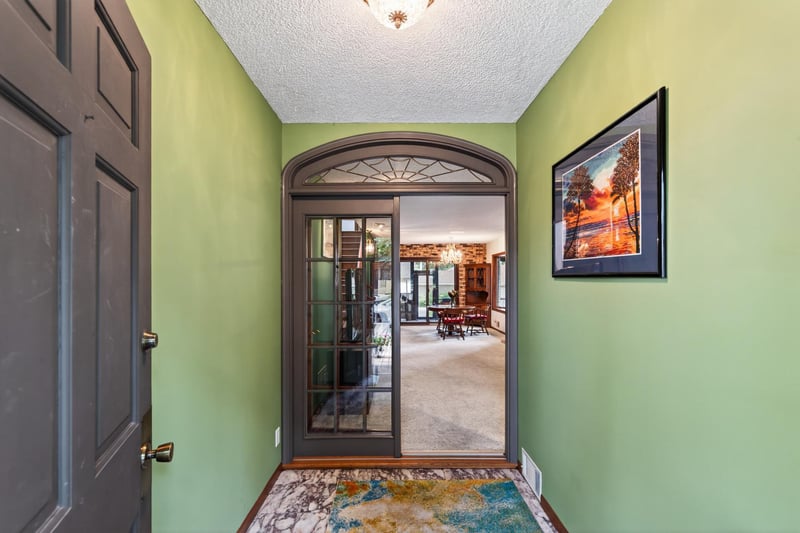 2307 Mckinley St NE, Minneapolis, MN 55418