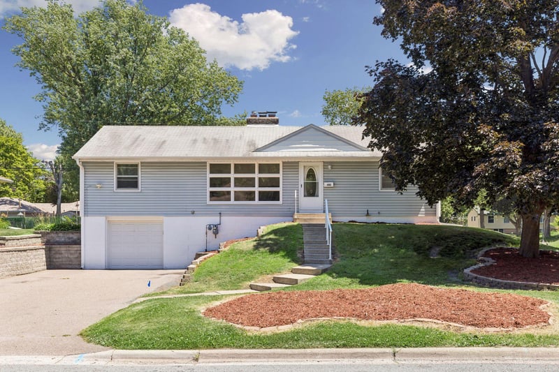 4002 Nevada Ave N, New Hope, MN 55427