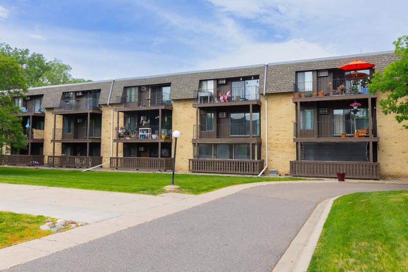 3431 Kent St #815, Shoreview, MN 55126