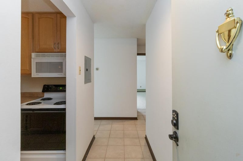 3431 Kent St #815, Shoreview, MN 55126