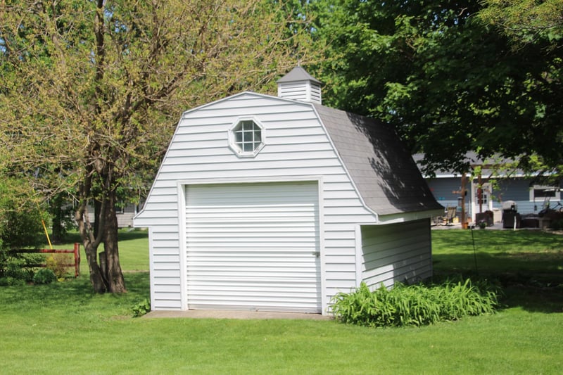 561 4th St E, Hector, MN 55342