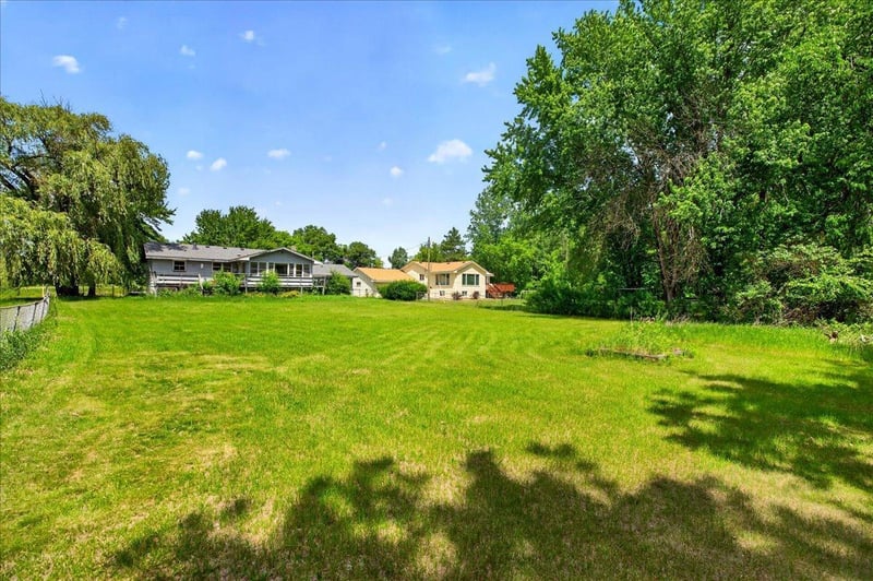 2060 Swedish Dr NE, Ham Lake, MN 55304