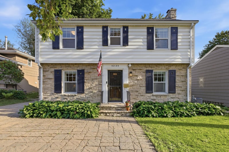5225 Interlachen Blvd, Edina, MN 55436