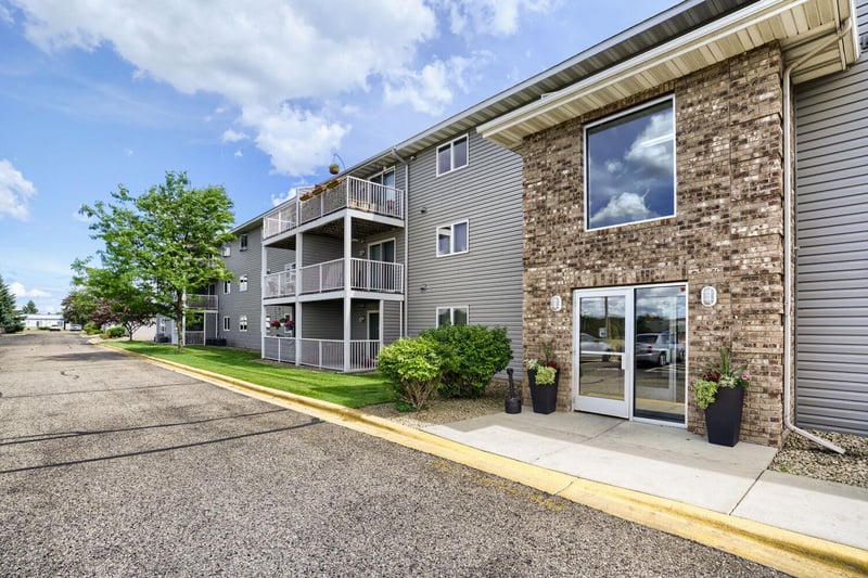 880 Lyn Way #304, Hastings, MN 55033