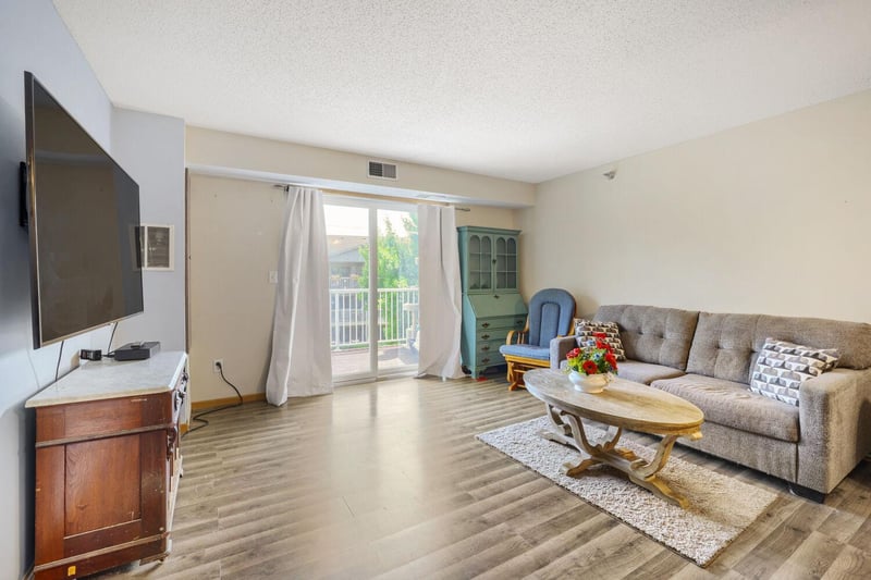 880 Lyn Way #304, Hastings, MN 55033
