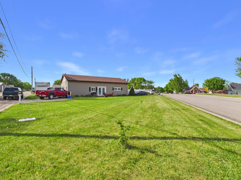 704 Getty St S, Sauk Centre, MN 56378