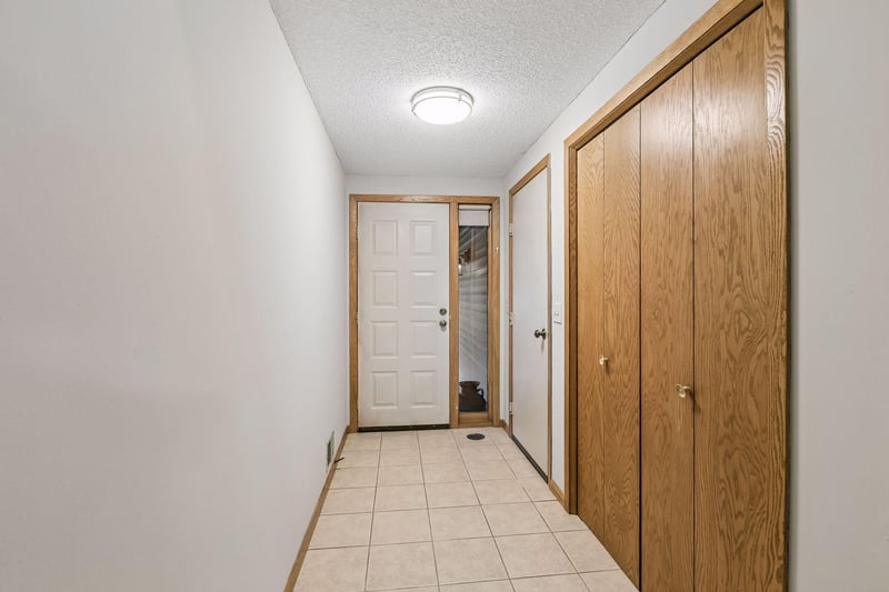 8865 Norway St NW, Coon Rapids, MN 55433