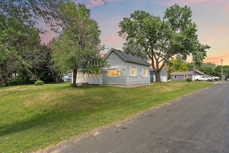 387 2nd St S, Bayport, MN 55003