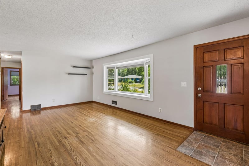 6592 85th St S, Cottage Grove, MN 55016