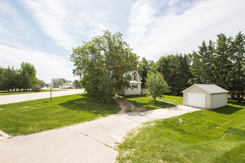 402 Sanstead St W, Garfield, MN 56332
