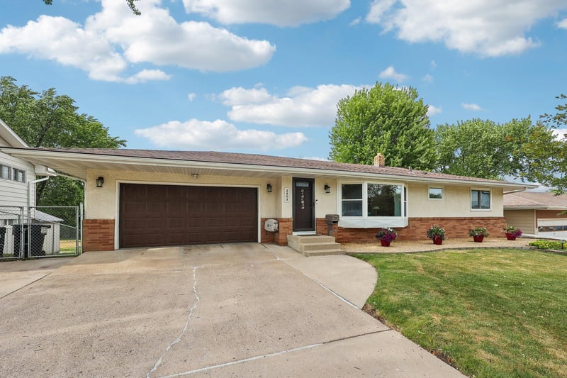 3403 71st St E, Inver Grove Heights, MN 55076