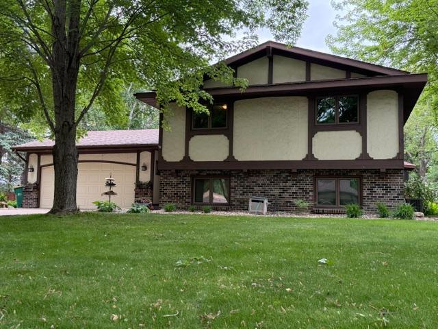 725 S Gilman Ave, Litchfield, MN 55355