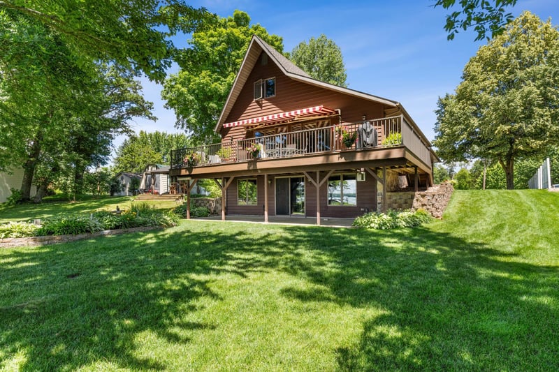 16740 Elmore Trl, Faribault, MN 55021