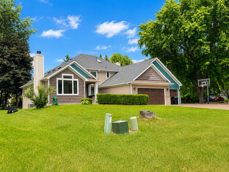 7273 Stagecoach Trl, Lino Lakes, MN 55014