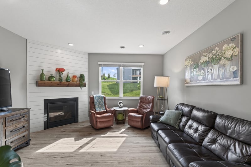 18374 Hamby Way, Lakeville, MN 55044