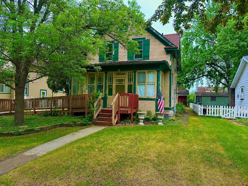 815 Main Ave N, Thief River Falls, MN 56701