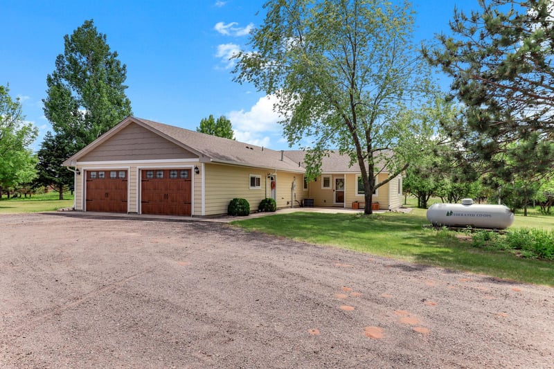 9805 430th St, Harris, MN 55032