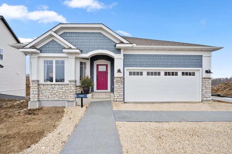 3696 Holbrook Dr, Waconia, MN 55315