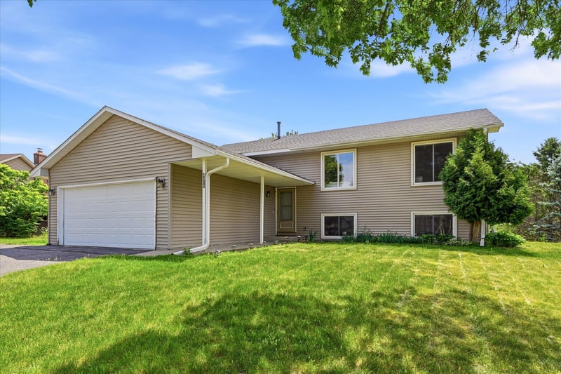 4516 Whitetail Way, Eagan, MN 55123