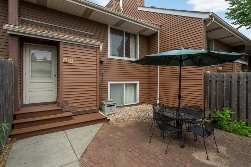 814 Seal St, Saint Paul, MN 55114