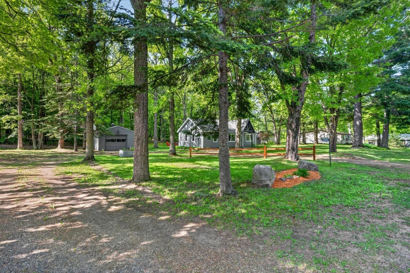 8612 Paradise Beach Rd, Brainerd, MN 56401