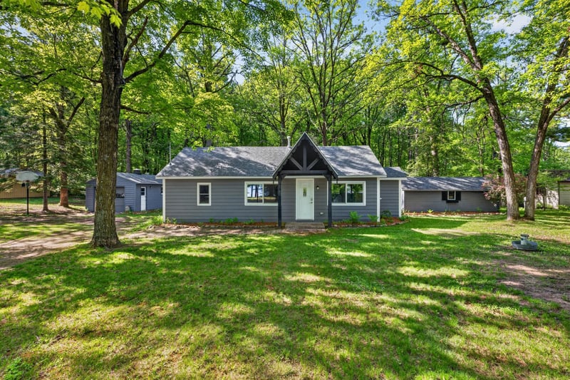 8612 Paradise Beach Rd, Brainerd, MN 56401