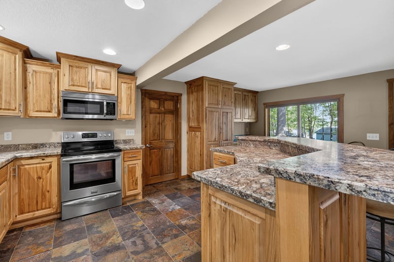 8612 Paradise Beach Rd, Brainerd, MN 56401