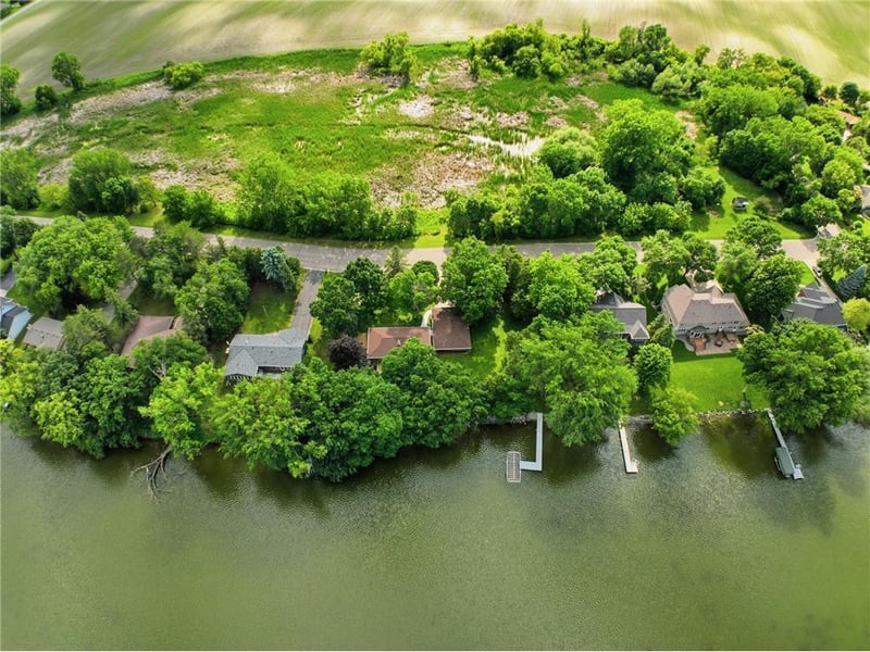 2121 Country Club Dr NE, Willmar, MN 56201