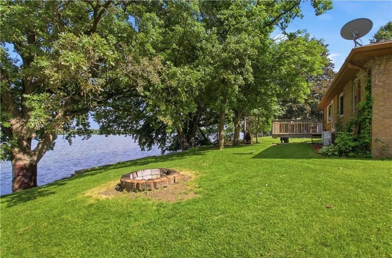 2121 Country Club Dr NE, Willmar, MN 56201