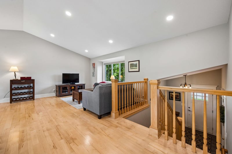 7311 Trotters Cir, Chanhassen, MN 55317
