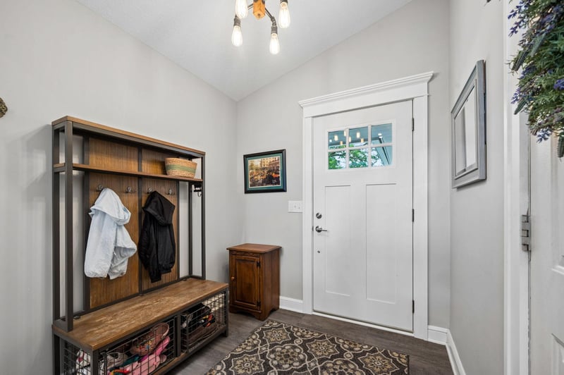 7311 Trotters Cir, Chanhassen, MN 55317