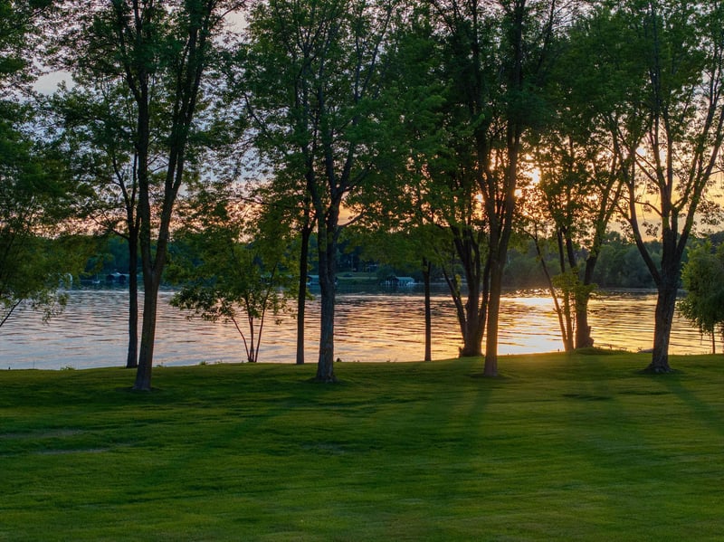 1365 Bracketts Point Rd, Wayzata, MN 55391